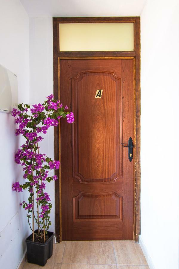 A Ensuite Apartment Con Zona De Patio 阿雷西费 外观 照片